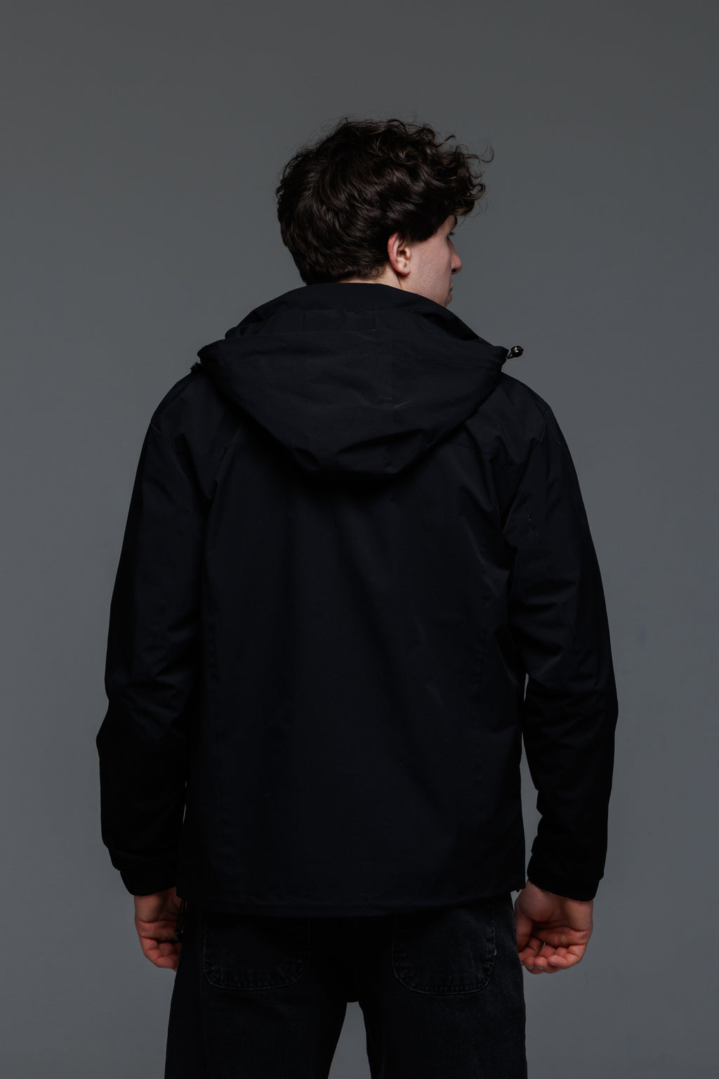 Куртка-ветровка