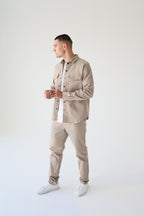 Чоловічий костюм: сорочка і брюки