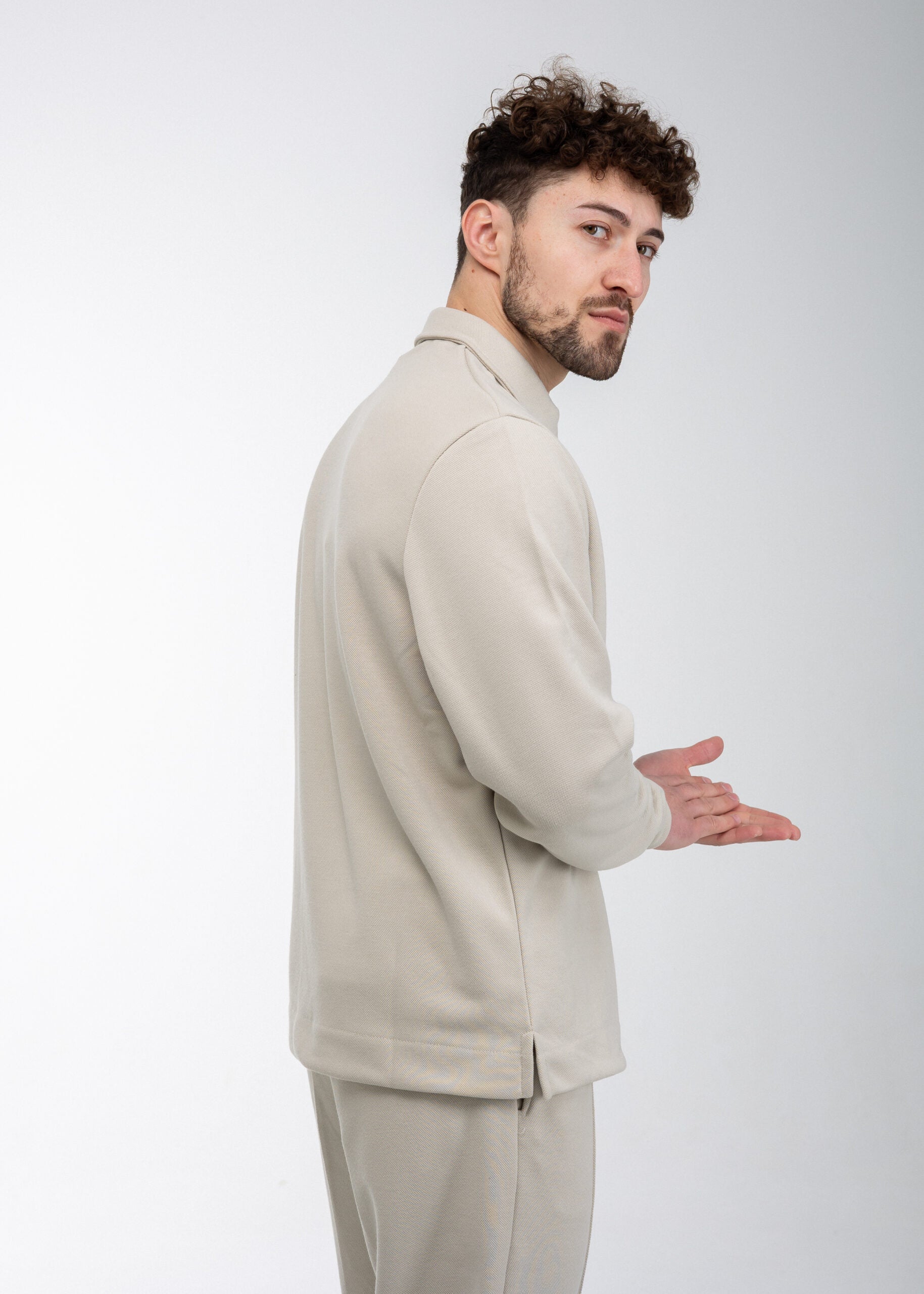 Чоловічий костюм